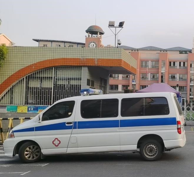 阳城救护车出租护送骨折病人一公里多少钱